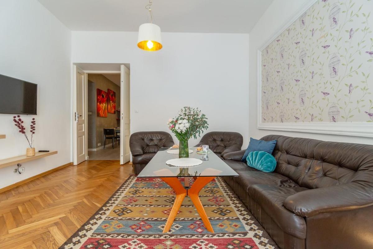 Cherish Bloom Apartment